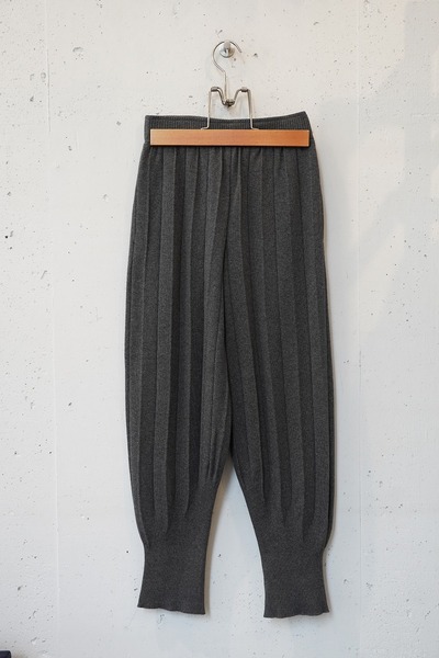 Harikae hari 2025aw pleated pants