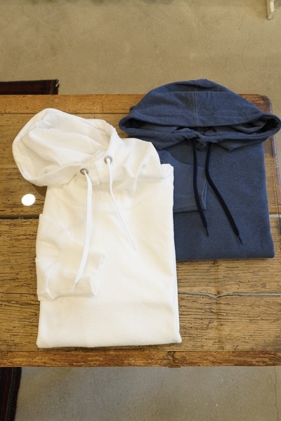 Closely clo hoody