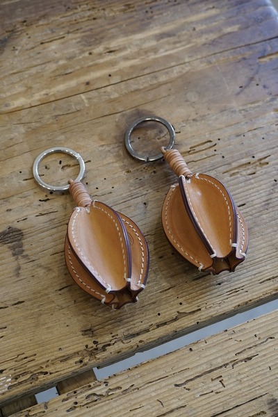 THE BACKWARD VENDOR bwv keyholder