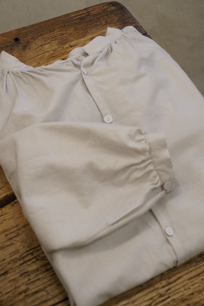 humoresque humo gather blouse