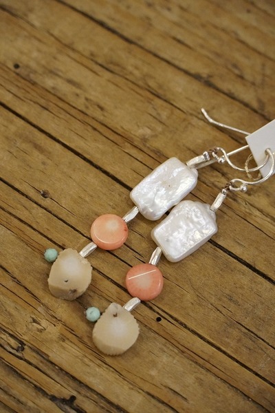 THOUSAND  TALES tho pierce ➂