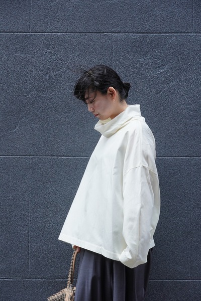 humoresque humo highneck pullover