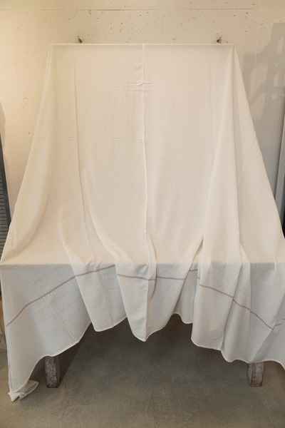 nikitoto shu Bed cover white red line